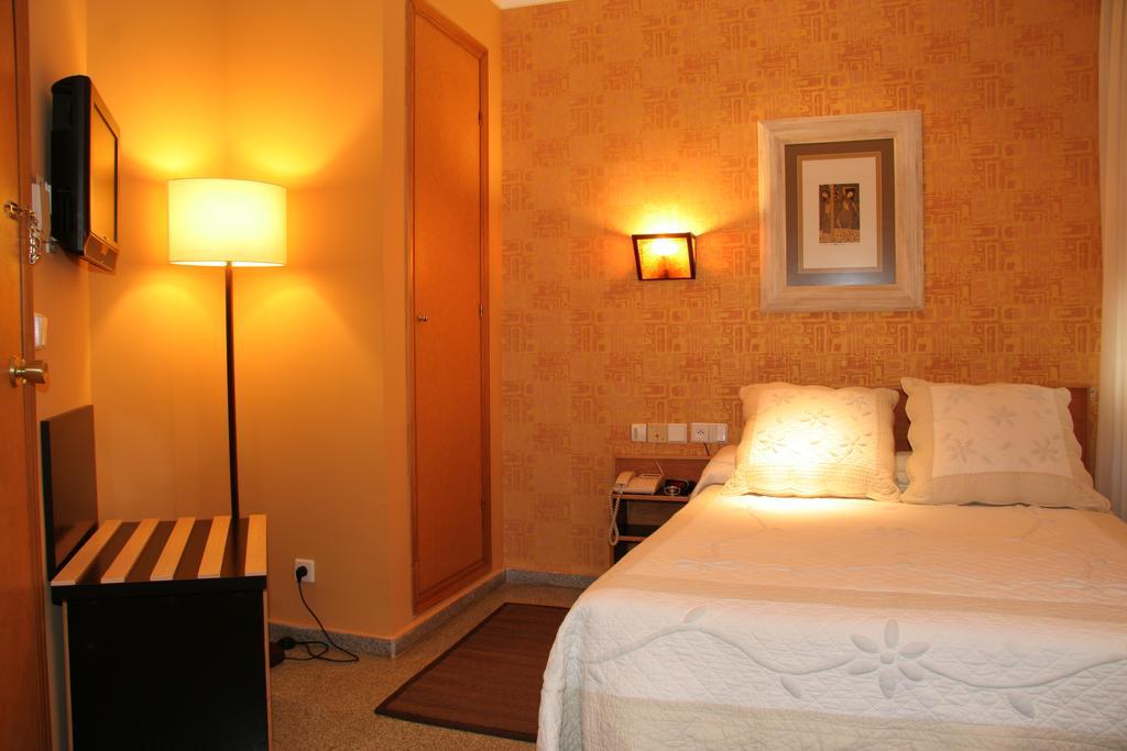 Hostal Paris Valladolid Quarto foto